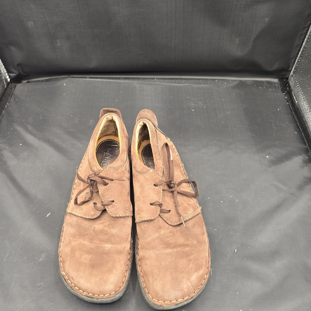 boc Women's Brown‎ Suede Mules